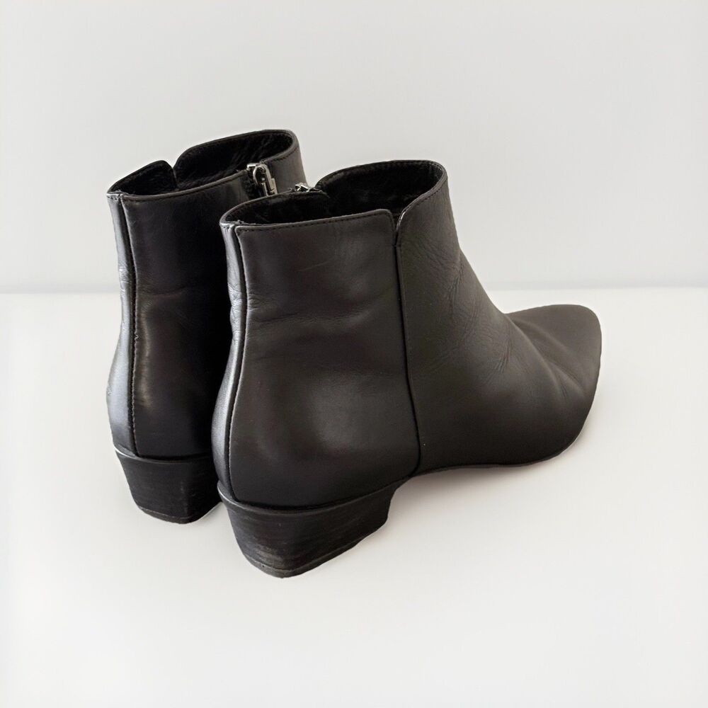 Aquatalia Italian Black Patent Leather Side Zipper Pointed Toe Ankle Boot Size 9 - Picture 5 of 10
